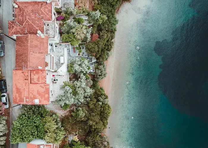 Elia Seaside Pteleós